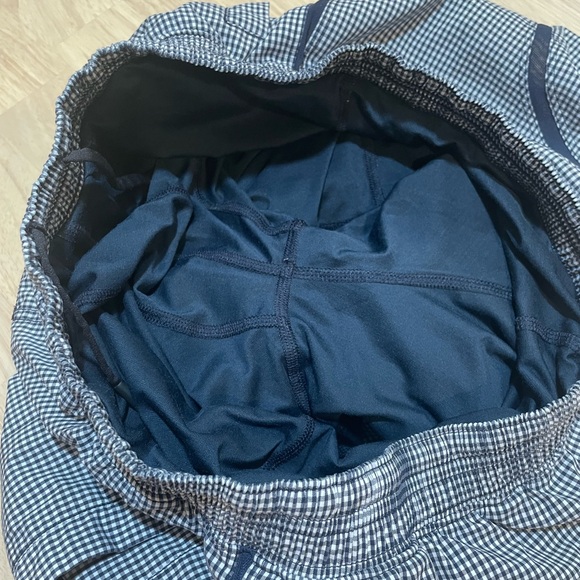 EUC lululemon pace breaker short size Large - Picture 5 of 7